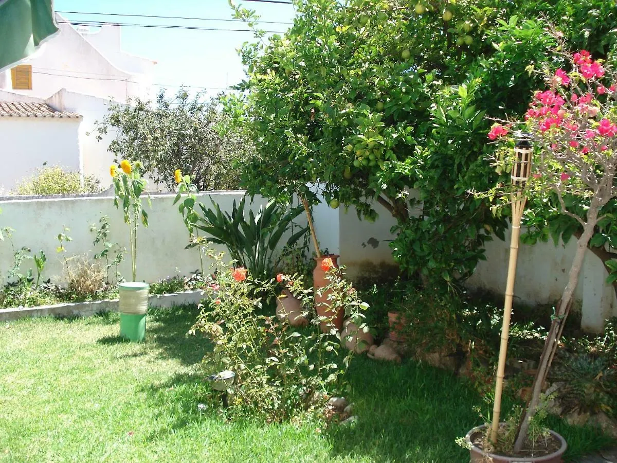 Lemon Tree Relaxing Guesthouse Лагуш 0*,