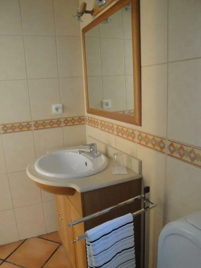 Guest house Lemon Tree Relaxing Guesthouse Lagos