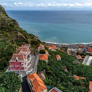 1905-zinos-palace-ponta-do-sol-madeira.madeira-islandshotels.com/